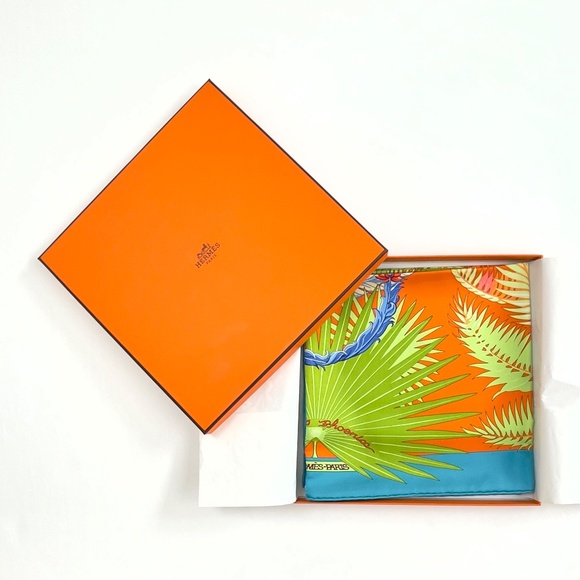 NWT Hermès Scarf "Mythiques Phoenix" Turquoise - Picture 2 of 10